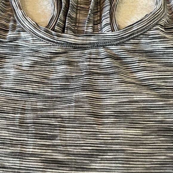 Lululemon Yogi Everyday Tank - Picture 11 of 12